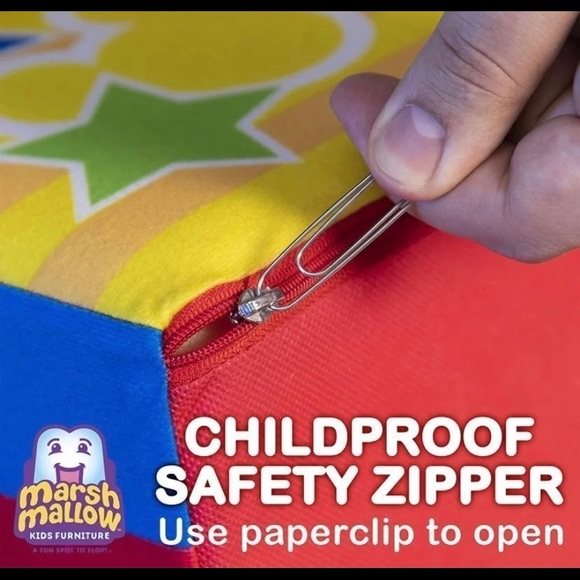 SOLD!! Mickey Mouse sofa - Picture 11 of 12